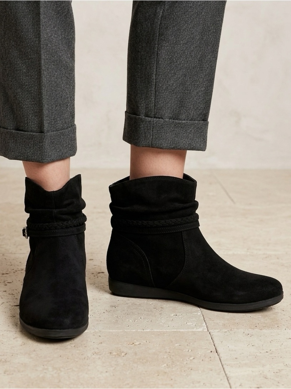 St John's Bay Boots Women's Size 8 Black Faux Suede Booties Kenzie